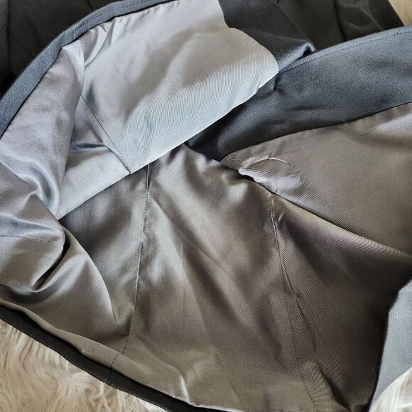 Tahari Blazer Women Size 16 Large Gray Stretch Knit 3 Buttons Modern Cut - Picture 9 of 13